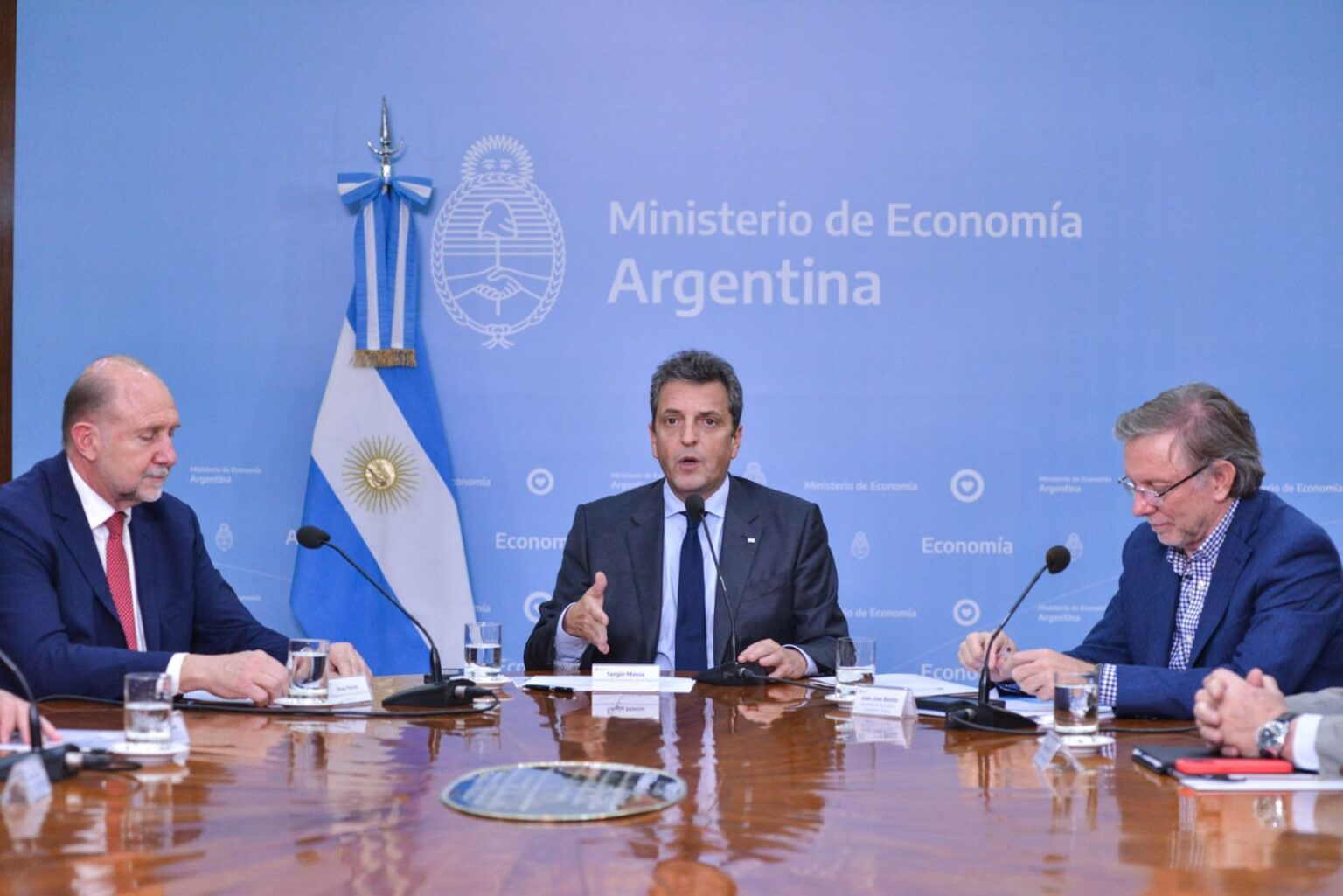 Massa y Bahillo lanzaron el programa Impulso Tambero 2